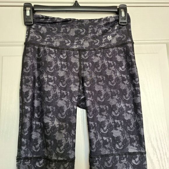 Maaji Printed Athletic Yoga Leggings Size XS - Picture 3 of 8